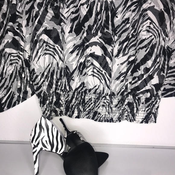 Shoes with my matching blouse - Picture 2 of 16